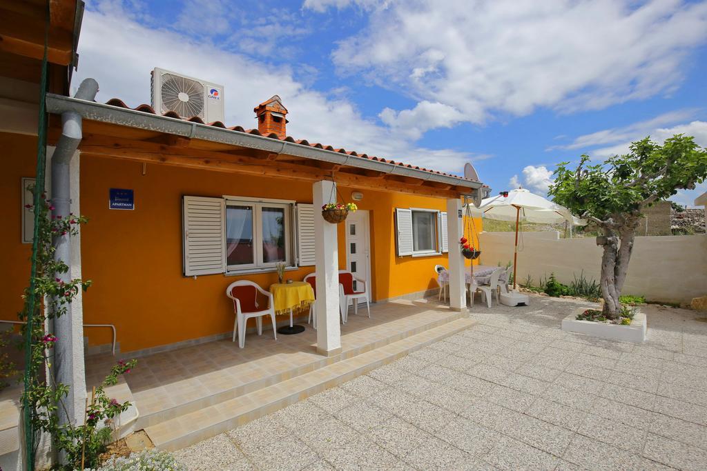 Apartment Marta Ražanac Kültér fotó