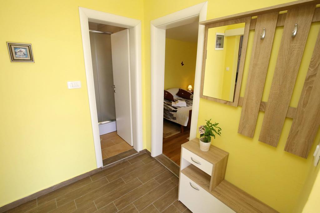 Apartment Marta Ražanac Kültér fotó