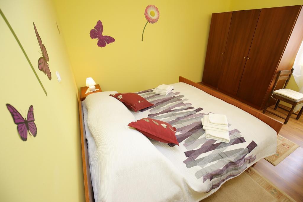 Apartment Marta Ražanac Kültér fotó