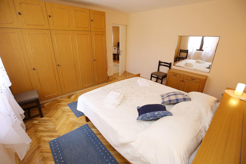Apartment Marta Ražanac Kültér fotó